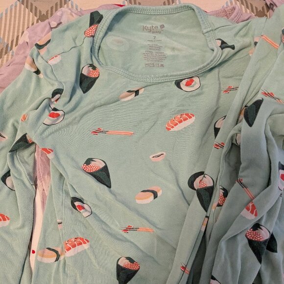 Kyte Baby long sleeve pajamas - Sushi (size 7) - Picture 2 of 3